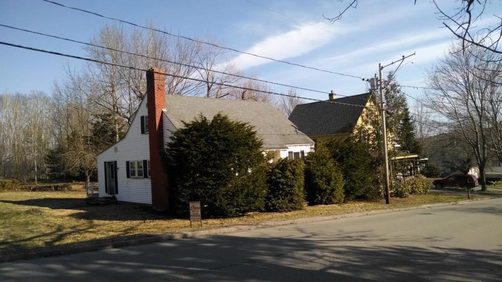 15 Nicholson Ave, Bucksport, ME 04416 - photo 1