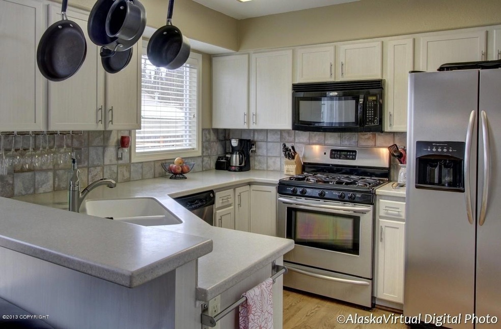 9 Kitchen Solid Surf Counters