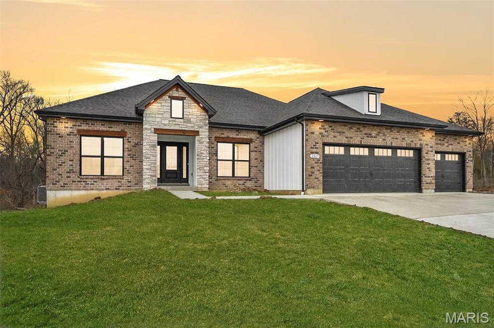 2400 Fiddler's Close unit 95 STB, Washington, MO 63090 - photo 1