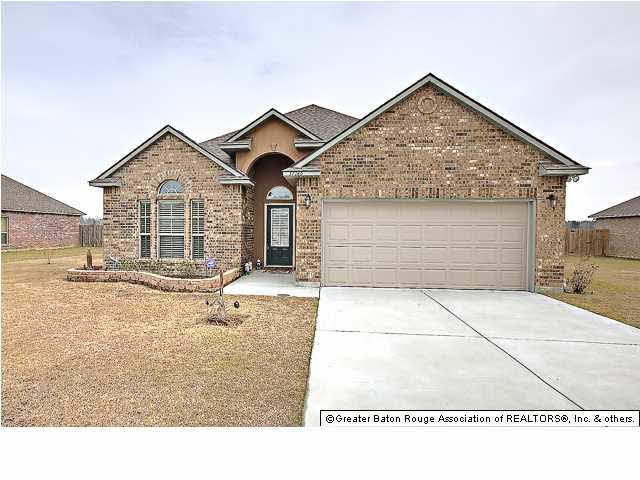 Great curb appeal!