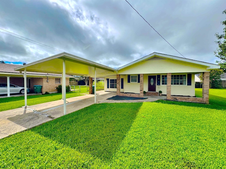 714 Willow St, Morgan City, LA 70380 - photo 1