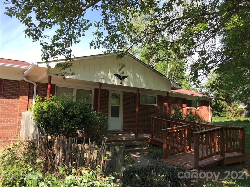 132 Country View Rd, Statesville, NC 28625 - photo 1