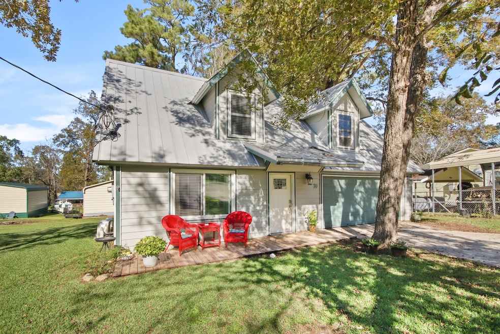 Charming 2-story home in sought after lake front n