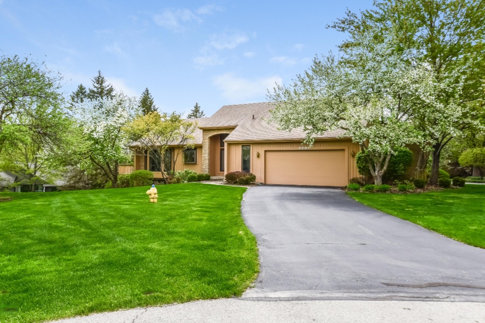 001-Front_View-5731170-large