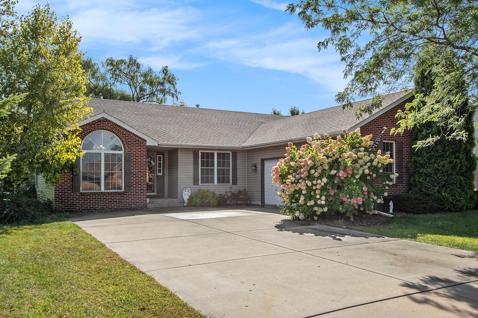 For Sale $409,900 • Co-Listing Agent