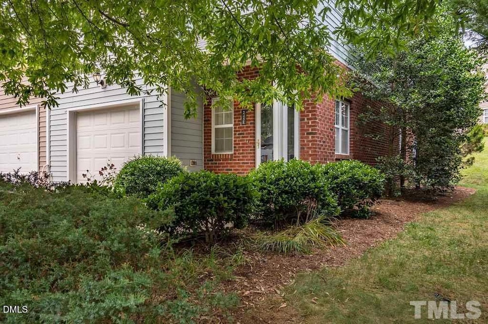 245 Plaza Dr, Chapel Hill, NC 27517 - photo 1