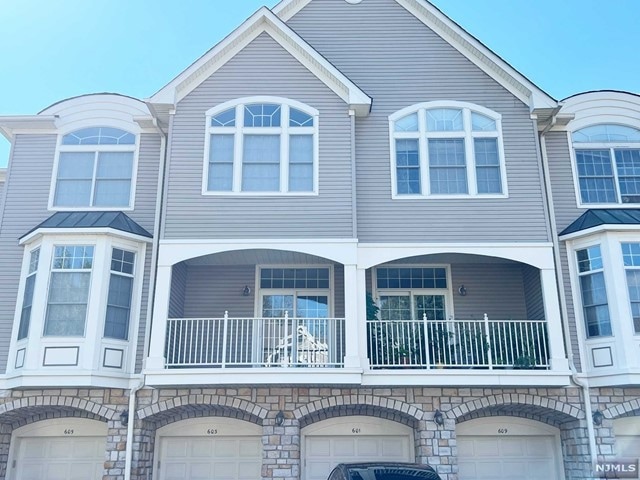 601 Binghampton Ln, Livingston, NJ 07039 - photo 1