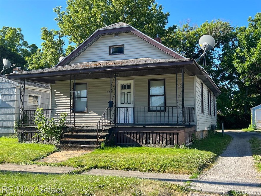 931 Lexington Ave, Flint, MI 48507 - photo 1