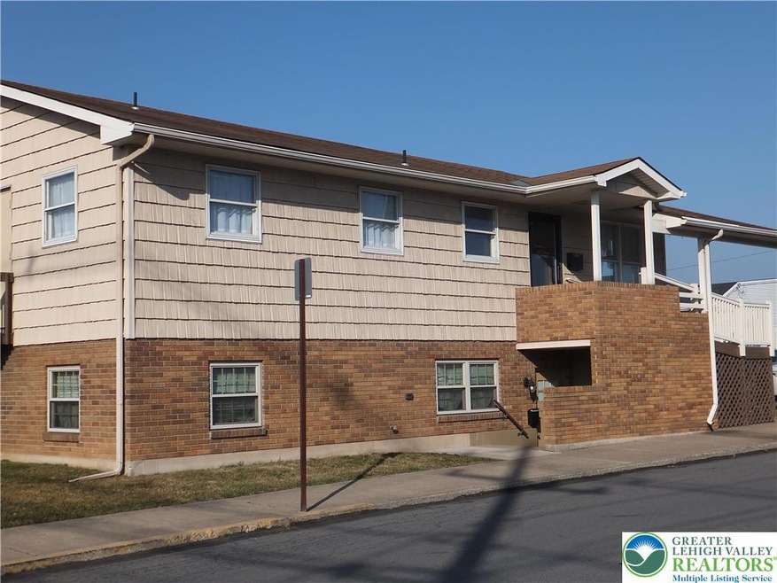 303 Allen St unit 2, Bath, PA 18014 - photo 1