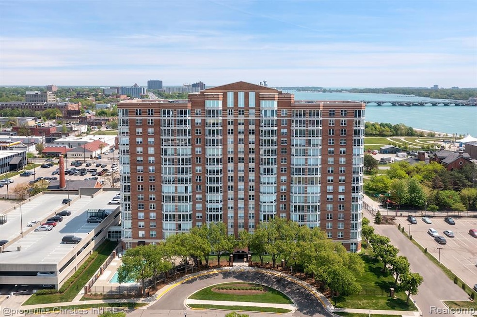 Great Lakes Tower unit 136, Detroit, MI 48207 - photo 1