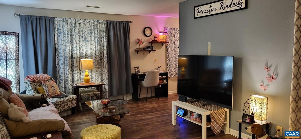 1520 Villa Terrace unit F, Charlottesville, VA 22903 - photo 1