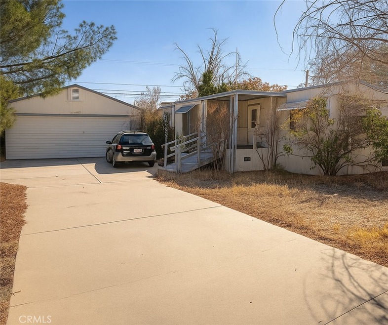 19237 Hinton St, Hesperia, CA 92345 - photo 1