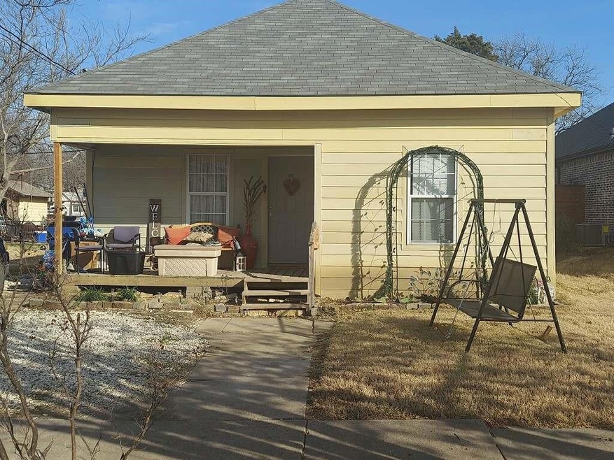 306 E Walnut St, Celina, TX 75009 - photo 1