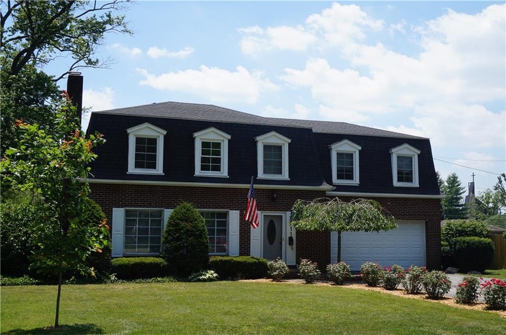 1411 Laurel Dr, Columbus, IN 47203 - photo 1