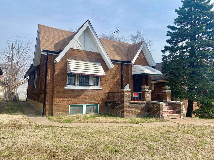 4549 Carter Ave, Saint Louis, MO 63115 - photo 1