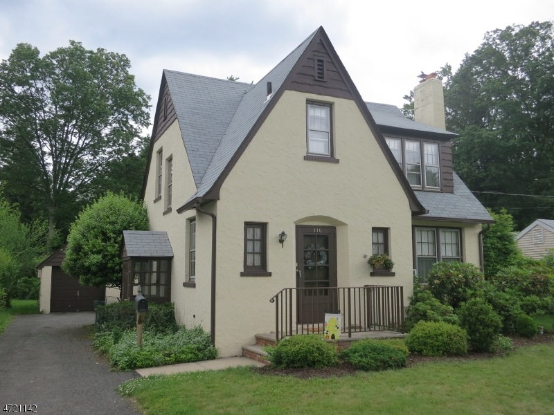 116 Mountain Pkwy, Green Brook, NJ 08812 - photo 1