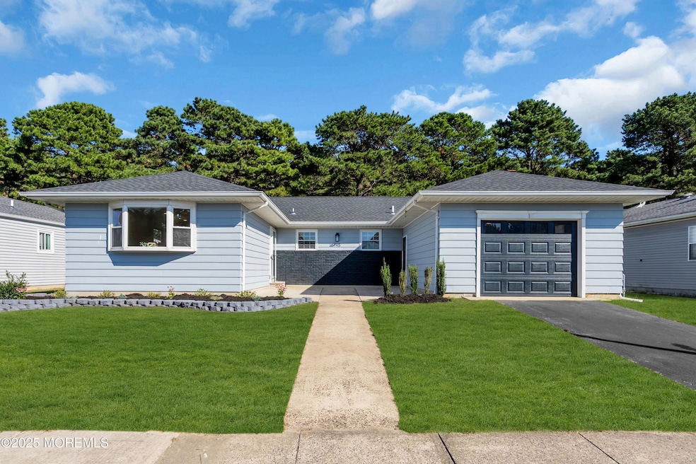 For Sale $460,000 • Co-Listing Agent