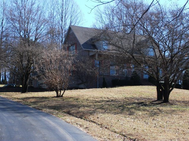 2015 Clearview Dr, Cookeville, TN 38506 - photo 1