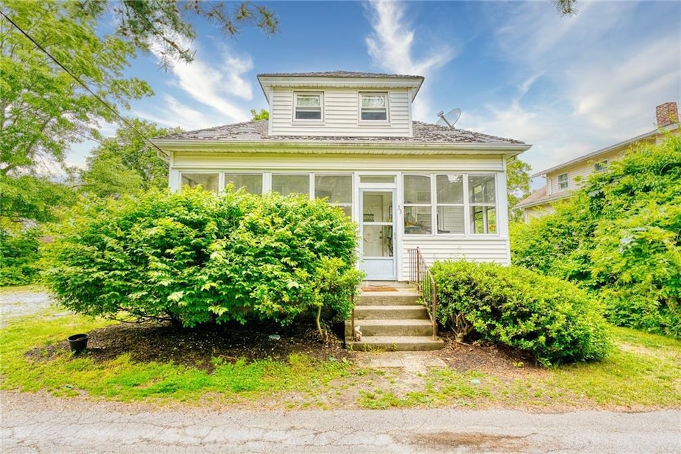 33 Pezzullo Ave, Barrington, RI 02806 - photo 1