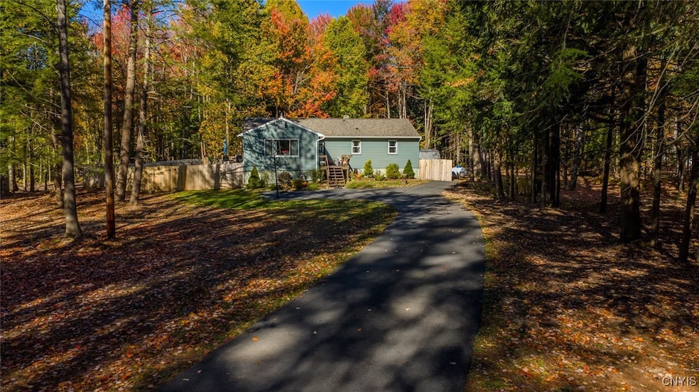 5001 Hill Rd, Oneida, NY 13421 - photo 1