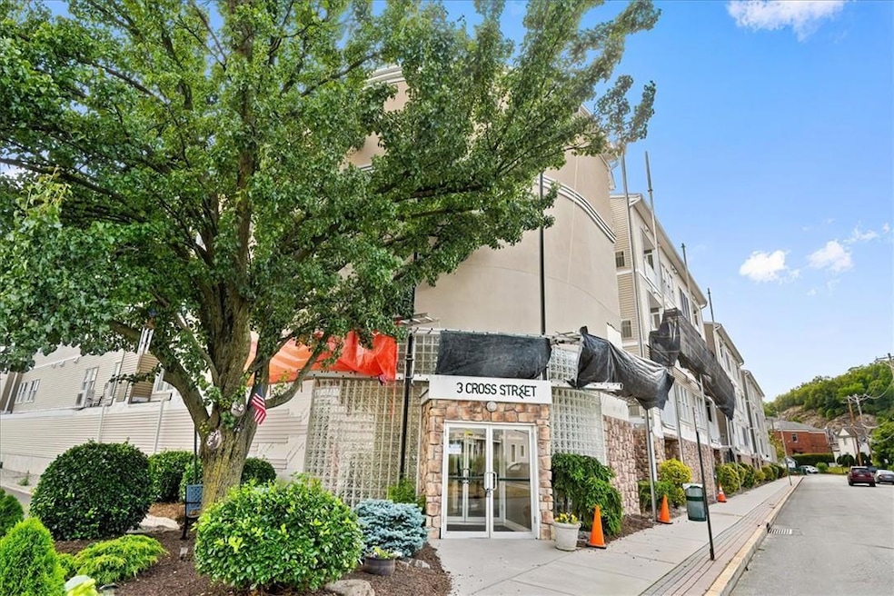 Sold $400,000 • Co-Listing Agent