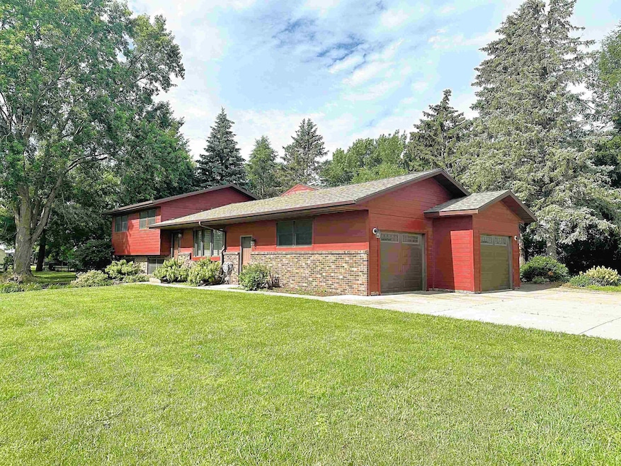 Under Contract $394,900