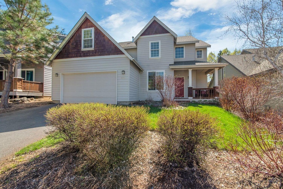 19505 Meadowbrook Dr, Bend, OR 97702 - photo 1