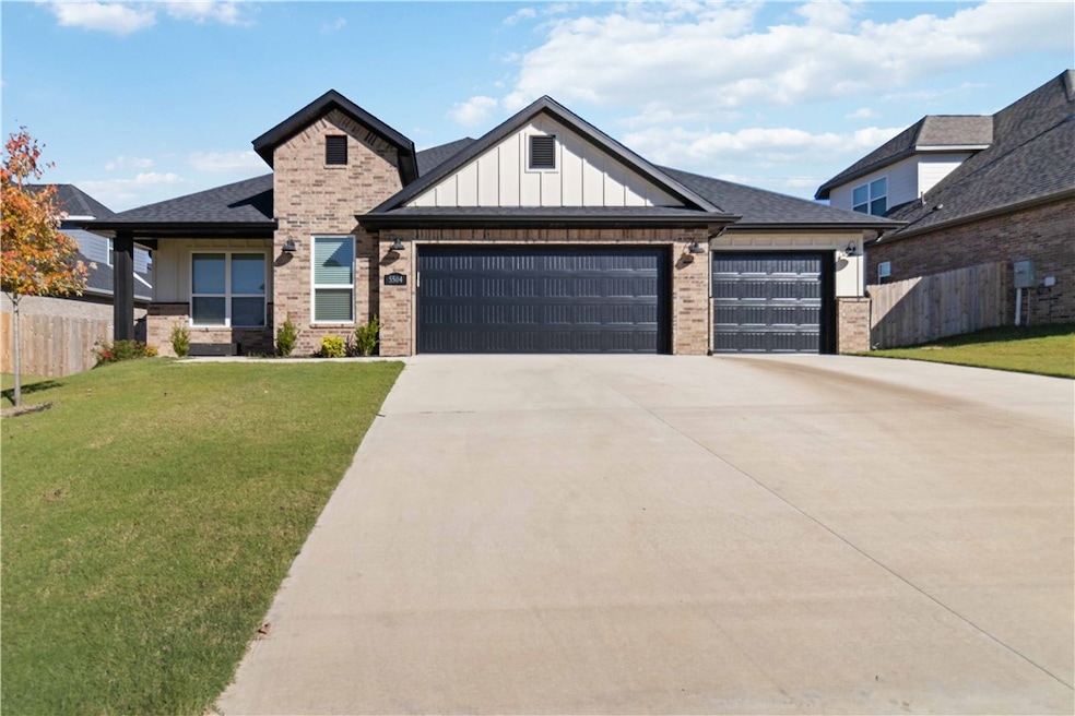 For Sale $519,900 • Co-Listing Agent