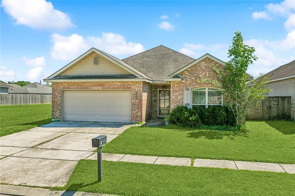 2625 Sea Shore Dr, Marrero, LA 70072 - photo 1