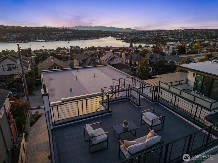 2214 Broadway E unit B, Seattle, WA 98102 - photo 1