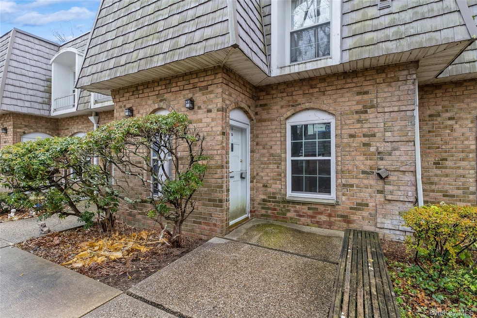 655 Middle Country Rd unit 4D1, Coram, NY 11727 - photo 1