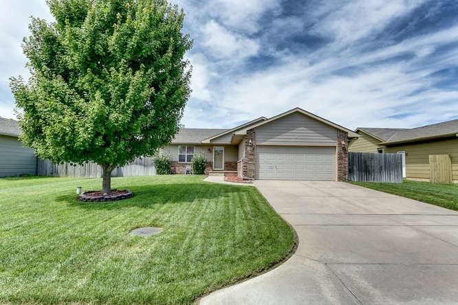 1731 N Prairie Run Cir, Mulvane, KS 67110 - photo 1