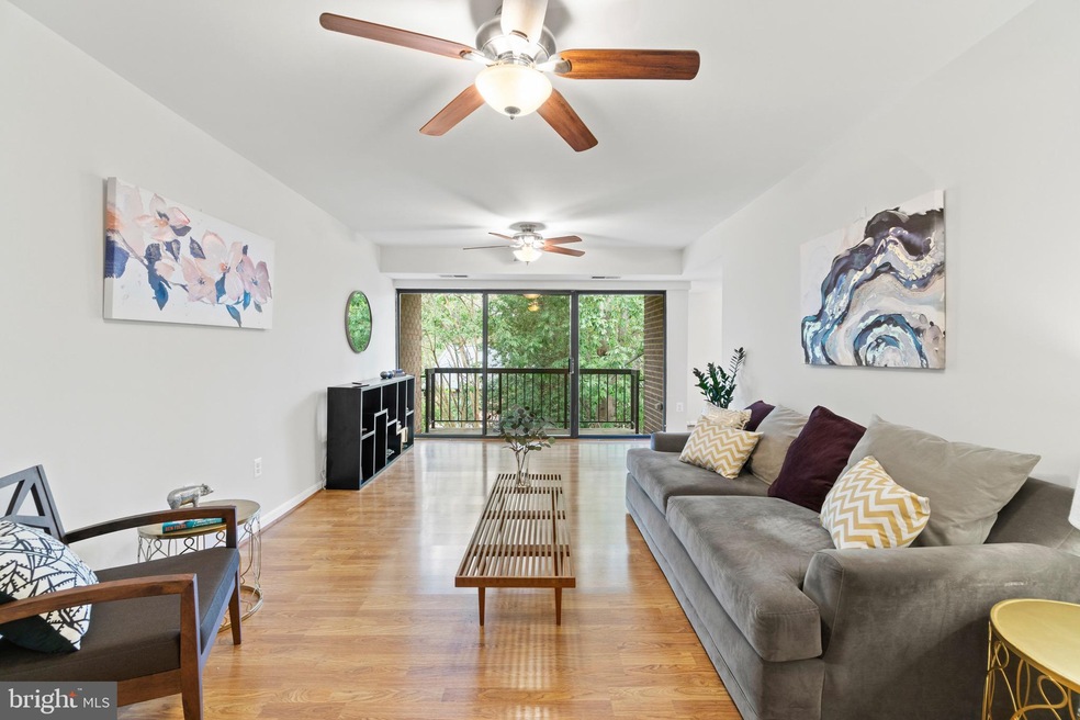 3113 Buccaneer Ct unit 202, Fairfax, VA 22031 - photo 1