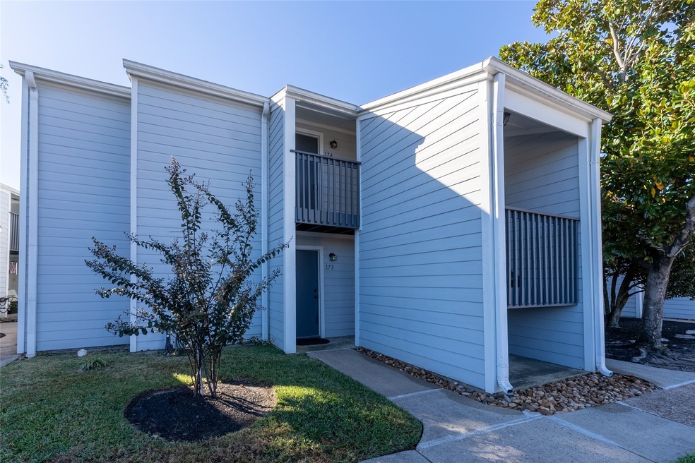 13151 Walden Rd unit 174, Montgomery, TX 77356 - photo 1