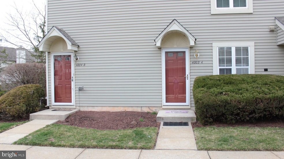4203A Fenwick Ln unit 4203, Mount Laurel, NJ 08054 - photo 1