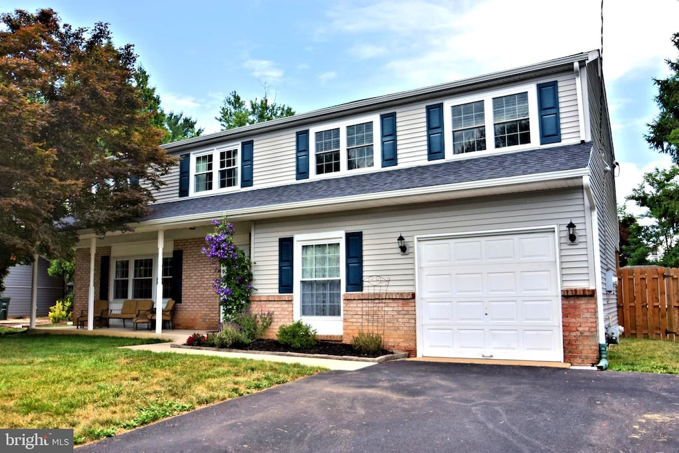 505 Burgundy Dr, Southampton, PA 18966 - photo 1