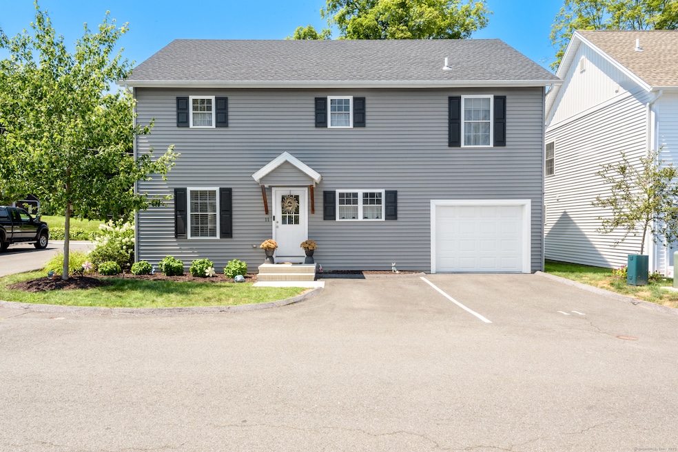 42 Chestnut St unit 11, Bethel, CT 06801 - photo 1