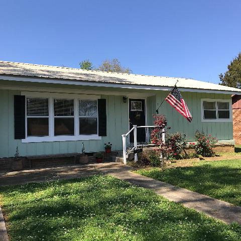 519 Hillcrest Ave, McComb, MS 39648 - photo 1