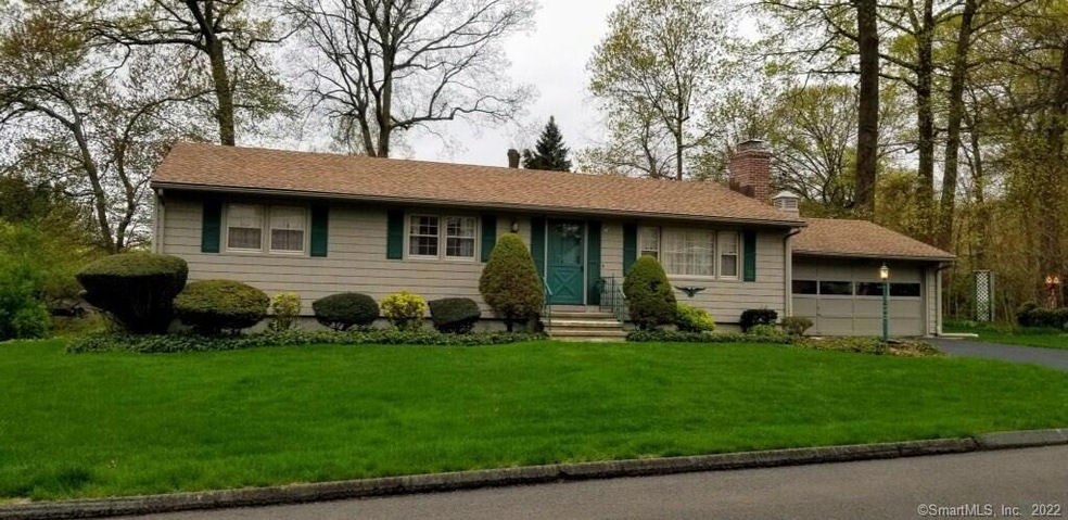 315 Overland Dr, Stratford, CT 06614 - photo 1