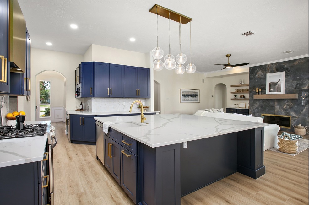 2703 Miami Ct, Friendswood, TX 77546 - photo 1