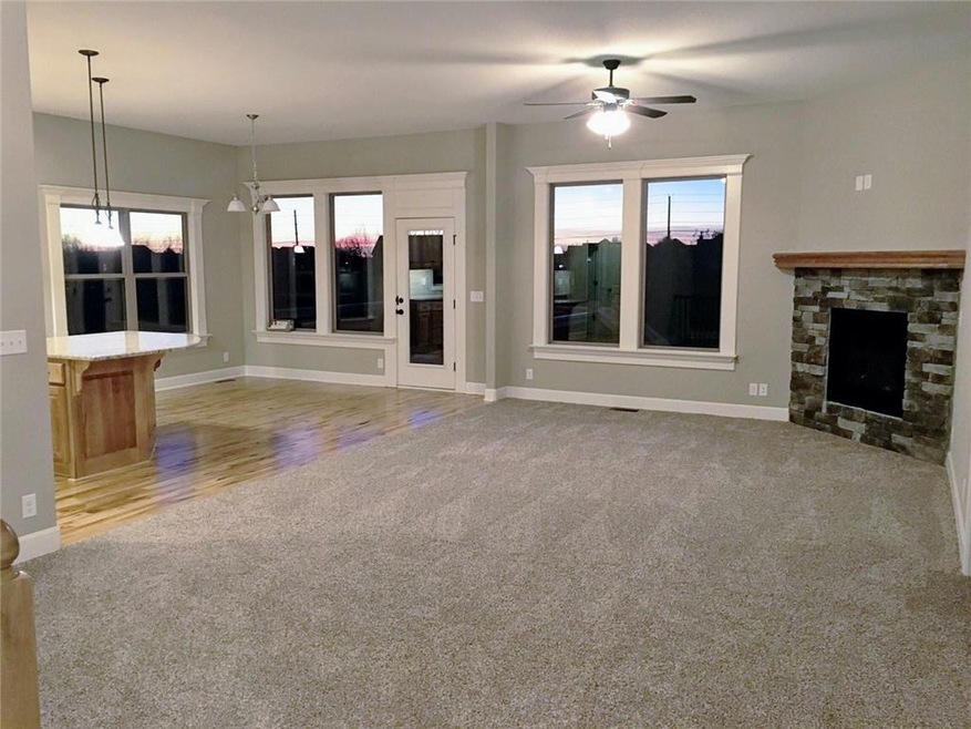 802 S Franklin St, Raymore, MO 64083 - photo 1