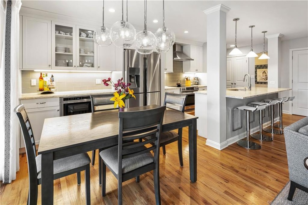 41 Rock Spring Rd unit 11, Stamford, CT 06906 - photo 1