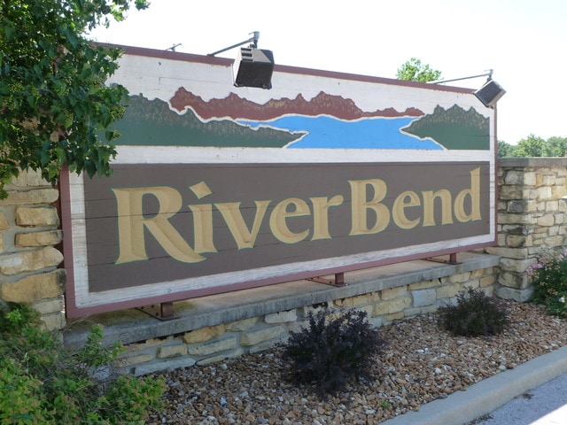 2075 Flagstone Dr, Kankakee, IL 60901 - photo 1