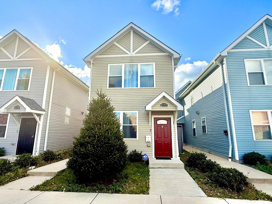 2537 W Monroe St unit B, Chicago, IL 60612 - photo 1