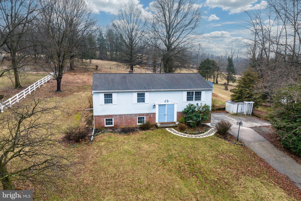 246 Washington Rd, Bechtelsville, PA 19505 - photo 1