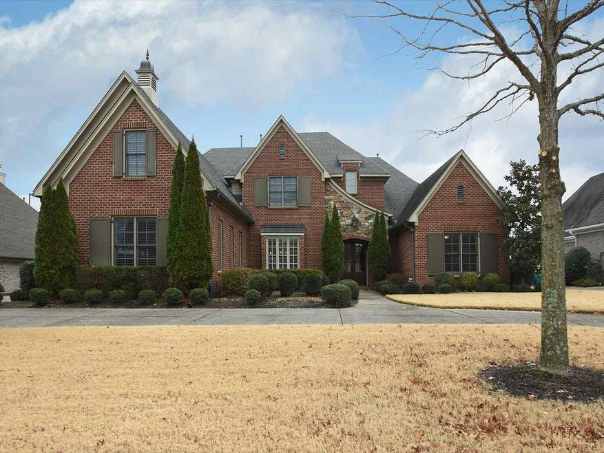 This beautiful Mike Murphy resale in Devonshire Ga
