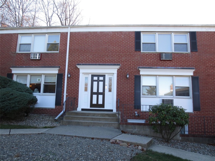 7 Danbury Ct unit 1607, Suffern, NY 10901 - photo 1