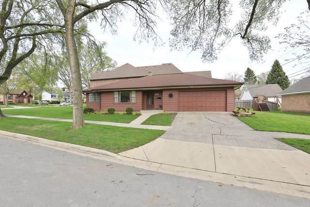 563 S Cambridge Ave, Elmhurst, IL 60126 - photo 1