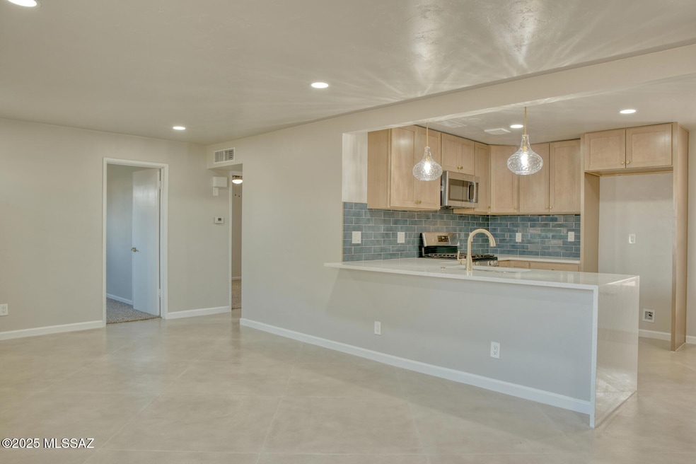 CC_OMNI_602NorthSwanRd_DSC_2465