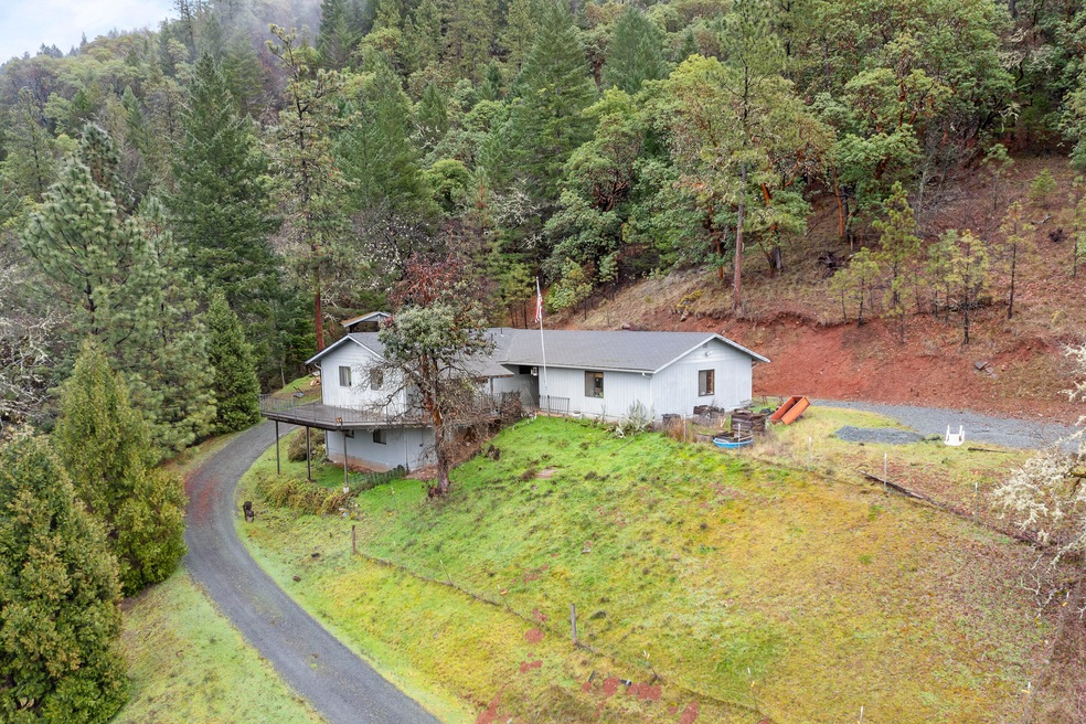 855 Manzanita Dr, Rogue River, OR 97537 - photo 1